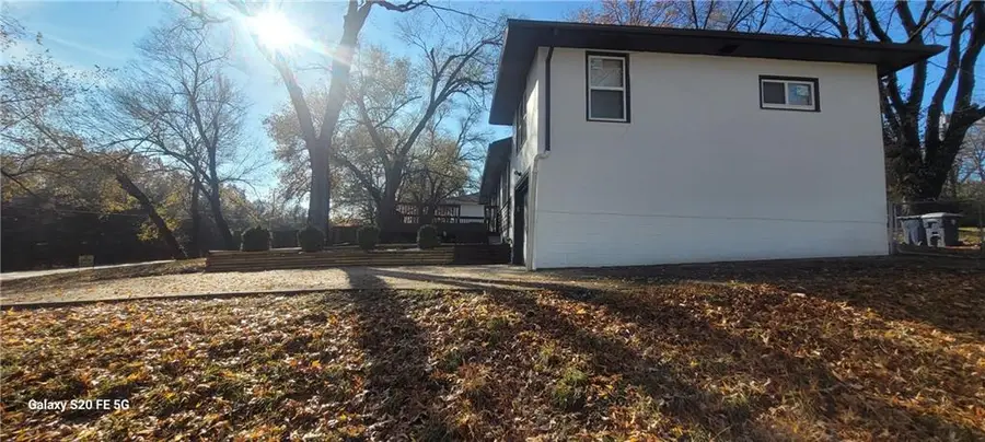 9008 Indiana Avenue, Kansas City, MO 64132 - Image #3