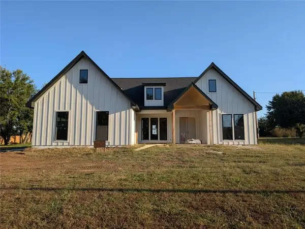 5357 Choctaw Lane, Mc Louth, KS 66054