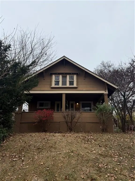 573 S Crescent Avenue, Independence, MO 64053