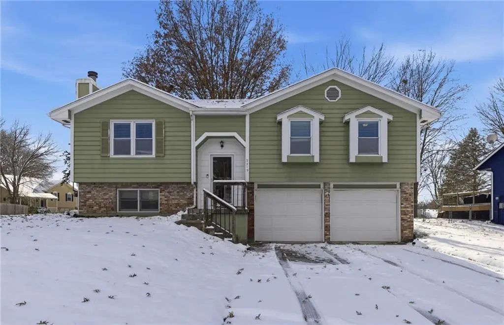 2215 NE Chipman Road, Lees Summit, MO 64086 - Image #1