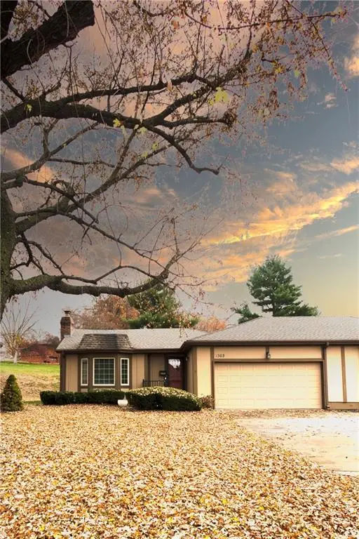 1303 N 43rd Street, Saint Joseph, MO 64506 - Image #1