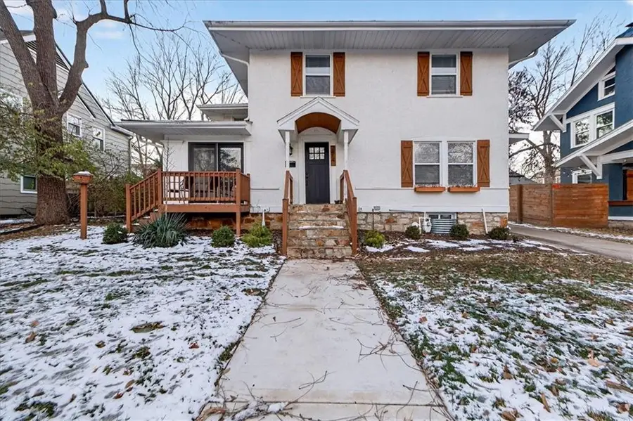 7414 Jarboe Street, Kansas City, MO 64114 - Image #2
