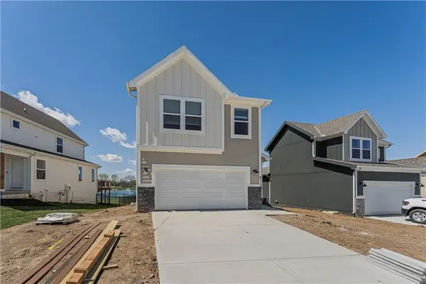 8765 SW 10th Street, Blue Springs, MO 64064