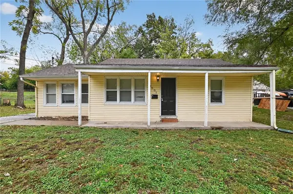 4501 N Olive Street, Kansas City, MO 64116