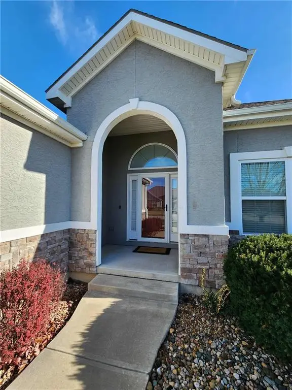 19367 Tomahawk Lane, Saint Joseph, MO 64505 - Image #2