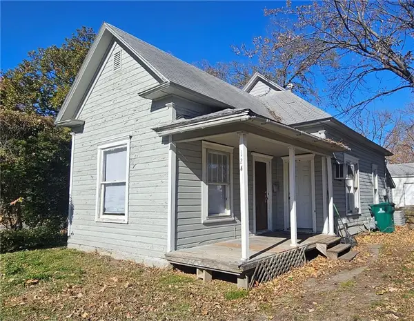 124 W Park Street, Pittsburg, KS 66762