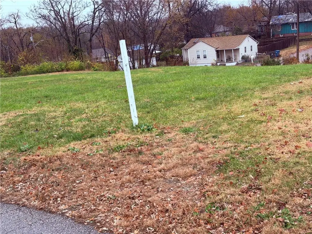 119 N Wilson Street E, Independence, MO 64050 - Image #1
