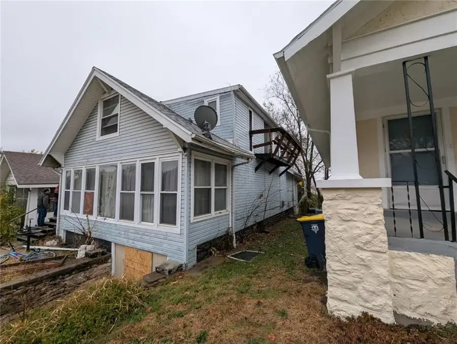 4930 Woodland Avenue, Kansas City, MO 64110 - Image #2