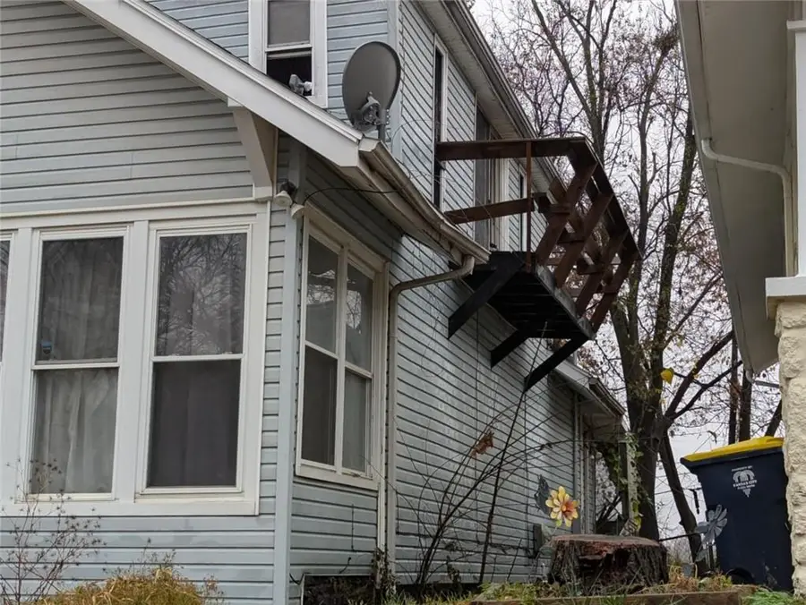 4930 Woodland Avenue, Kansas City, MO 64110 - Image #3