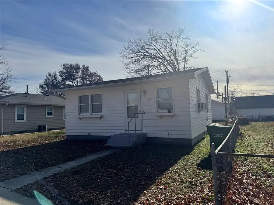 321 E 7th Street, Adrian, MO 64720 - Image #2