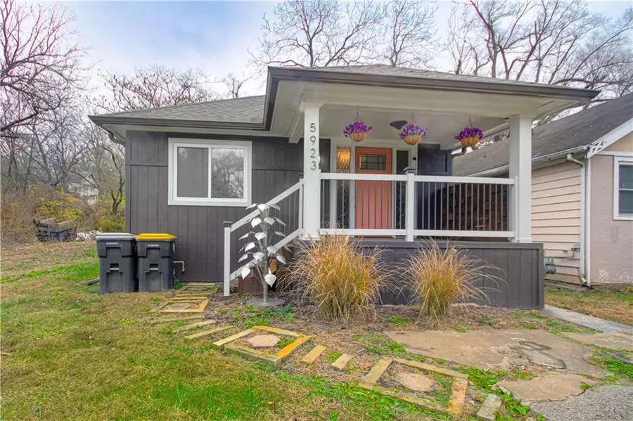 5923 Walrond Avenue, Kansas City, MO 64130 - Image #2