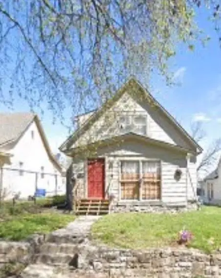 6216 E 11th Street, Kansas City, MO 64126