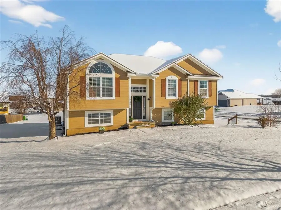 8924 NE Paw Paw Drive, Kansas City, MO 64157 - Image #2