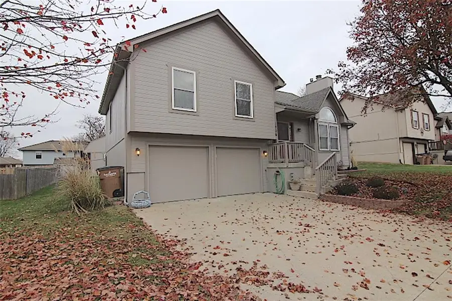 1706 Johnston Drive, Raymore, MO 64083 - Image #2