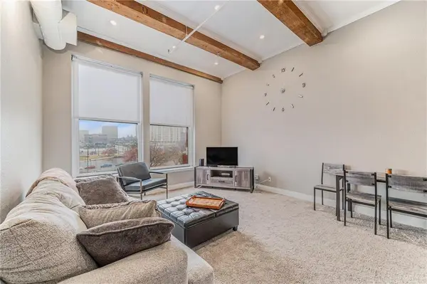 609 Central Street #1207, Kansas City, MO 64105