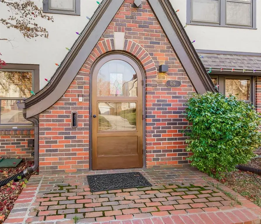 619 Romany Road, Kansas City, MO 64113 - Image #2