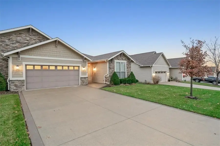 5614 Chimney Rocks Circle, Lawrence, KS 66049 - Image #2