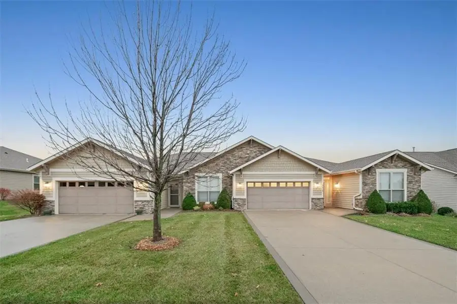 5614 Chimney Rocks Circle, Lawrence, KS 66049 - Image #3