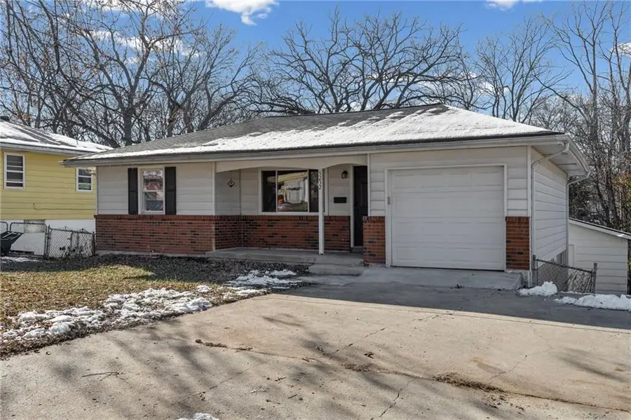 5232 N Palmer Avenue, Kansas City, MO 64119 - Image #2