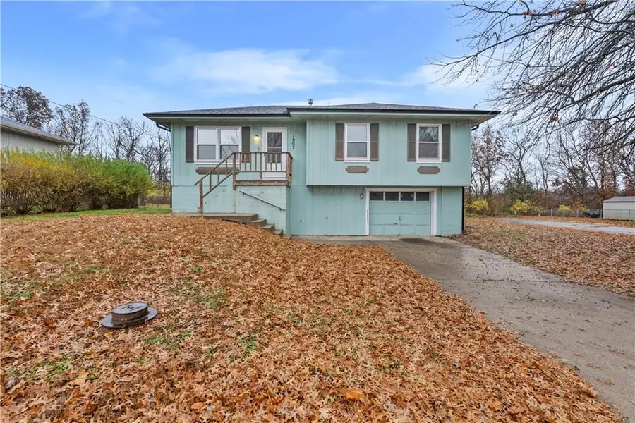 1807 Stacy Road, Harrisonville, MO 64701 - Image #2