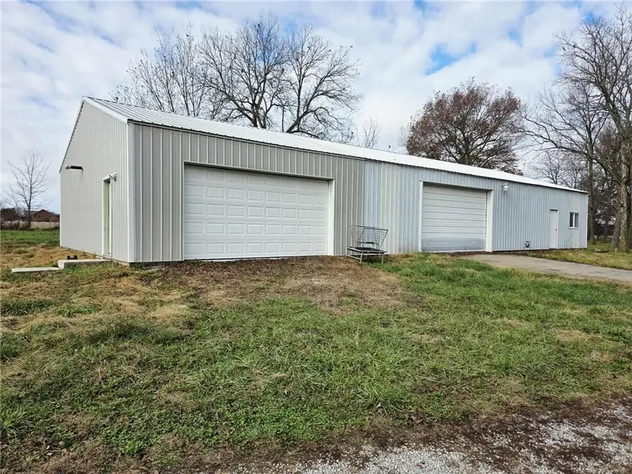19533a Ks 52 Highway, Pleasanton, KS 66075 - Image #2