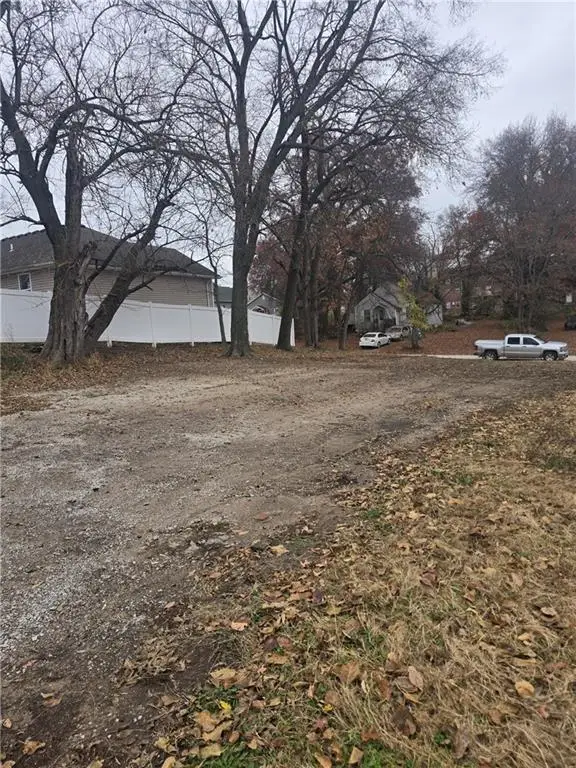 219 Ming Street, Warrensburg, MO 64093 - Image #2