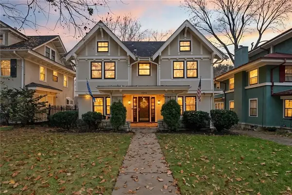 5740 Grand Avenue, Kansas City, MO 64113