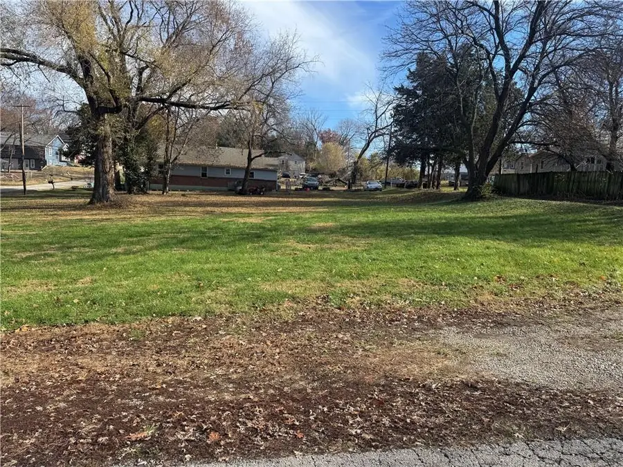 921 Delaware Street, Leavenworth, KS 66048 - Image #3