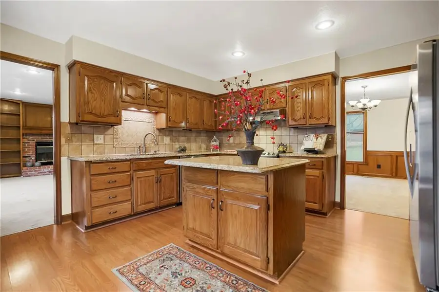 7736 Darnell Street, Lenexa, KS 66216 - #3