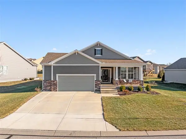 8937 Sunray Drive, Lenexa, KS 66227