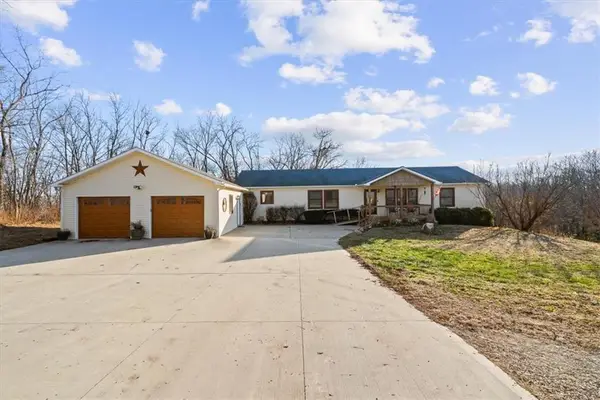 17890 Coffin Road, Leavenworth, KS 66048
