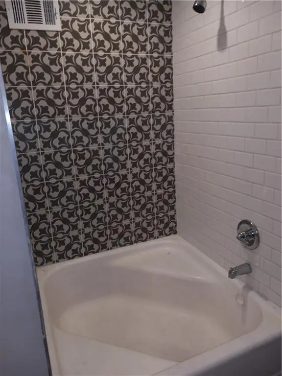 7736 Paseo Boulevard, Kansas City, MO 64131 - Image #2