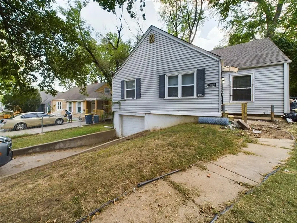 5015 E 40th Street, Kansas City, MO 64130 - #1