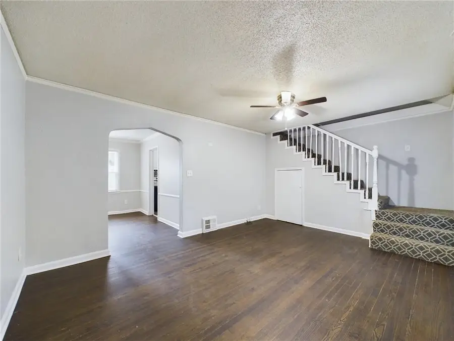 5015 E 40th Street, Kansas City, MO 64130 - #2