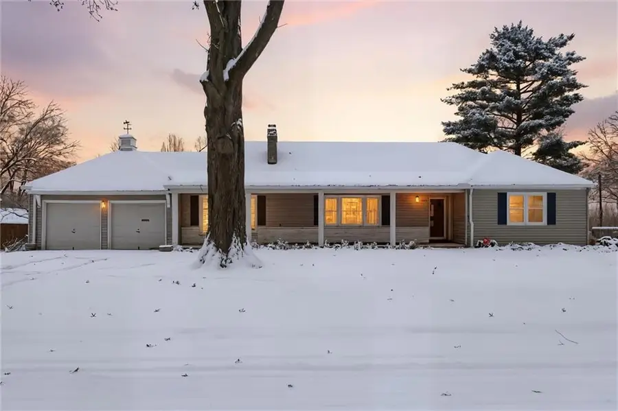 1004 W 96th Street, Kansas City, MO 64114 - Image #2