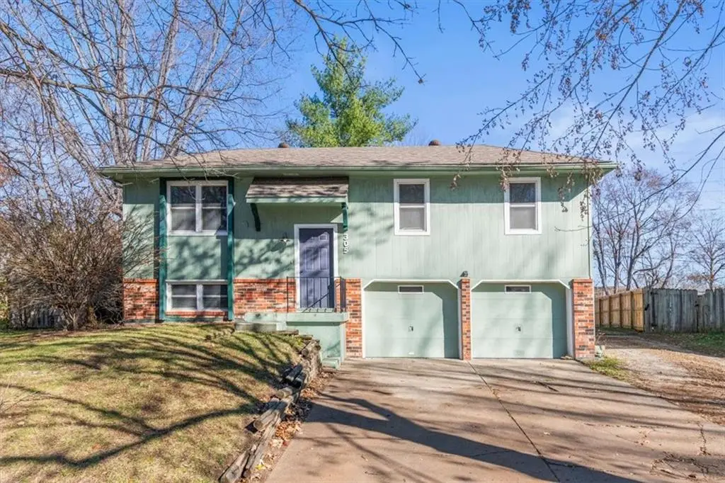 305 Concord Circle, Grain Valley, MO 64029 - Image #1