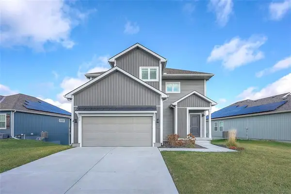 27424 E Cedar Grove Drive, Greenwood, MO 64086