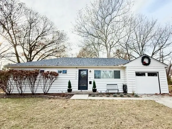 7944 Maple Street, Prairie Village, KS 66208