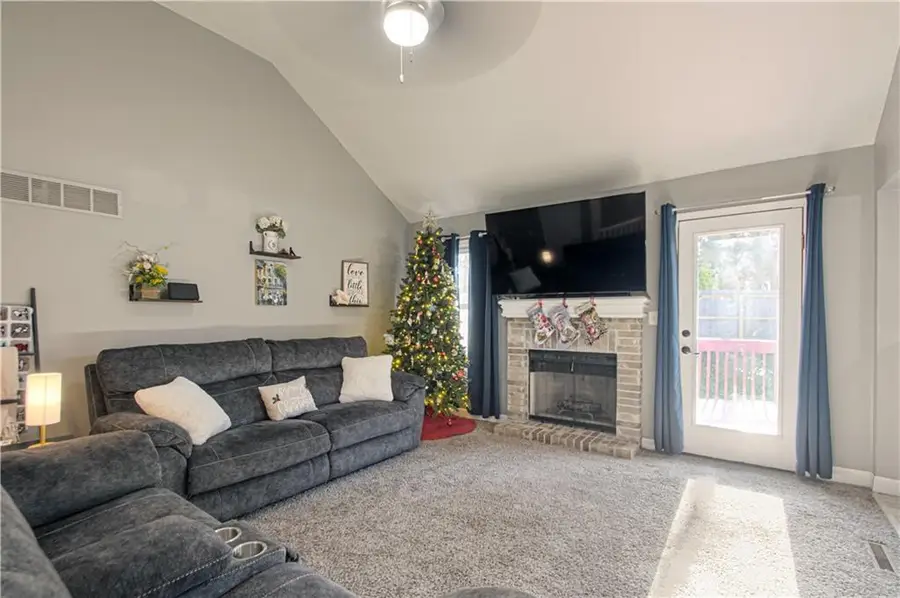 2021 8th Street, Blue Springs, MO 64015 - Image #3