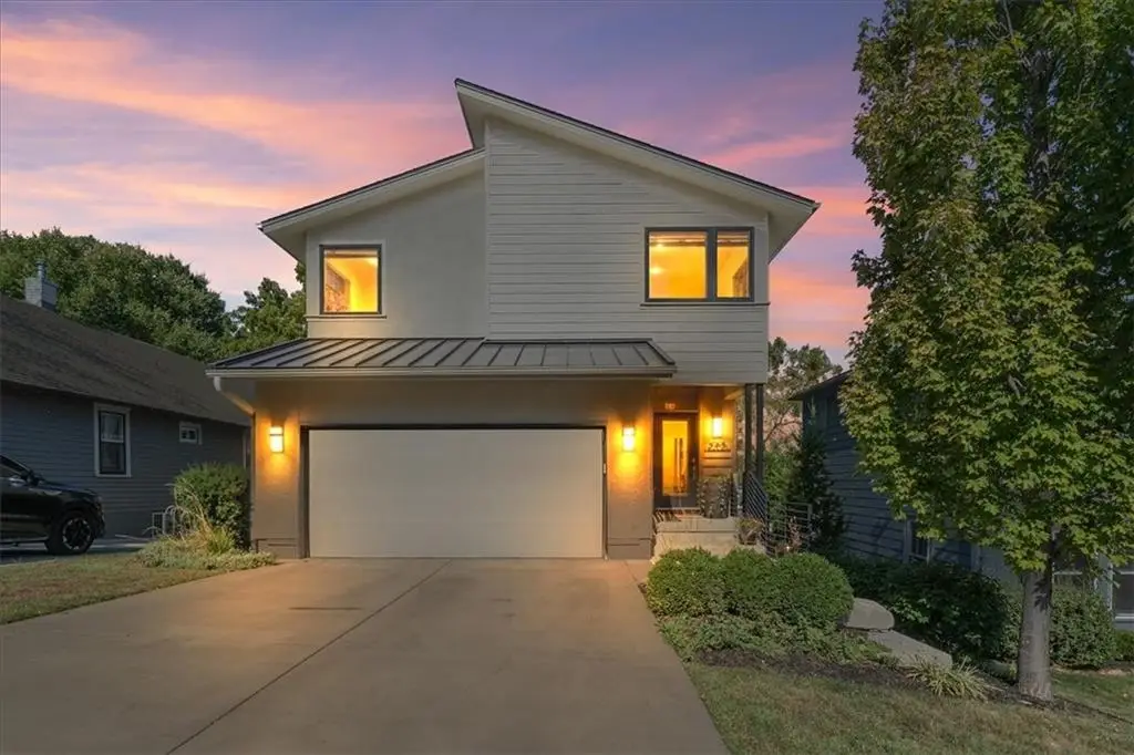 1908 W 48th Street S, Westwood, KS 66205 - #1