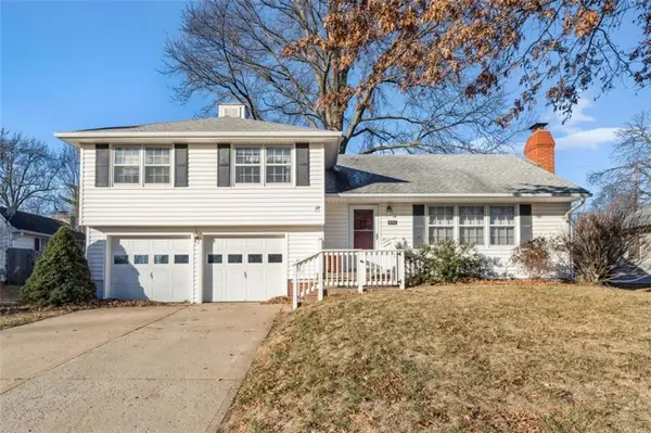 8712 Conser Street, Overland Park, KS 66211