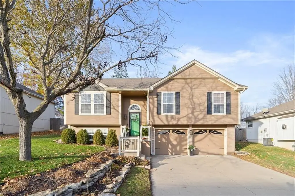 1801 SE Kenwood Drive, Blue Springs, MO 64014 - Image #1