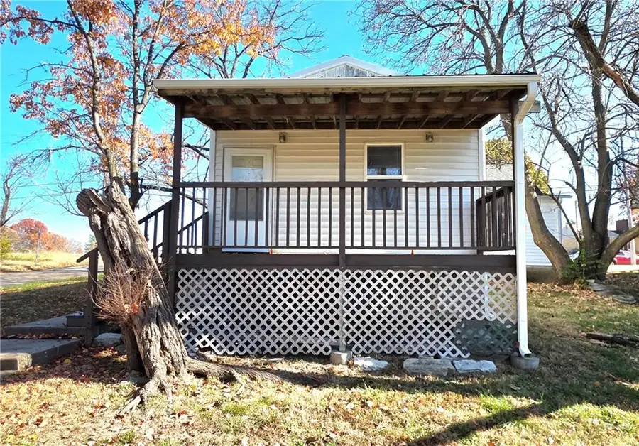 822 N Holden Street, Warrensburg, MO 64093 - Image #2