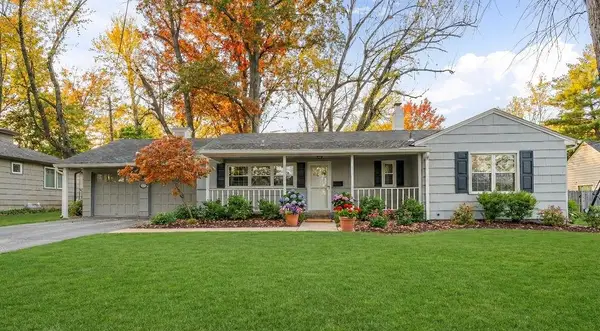 2819 W 89th Street, Leawood, KS 66206