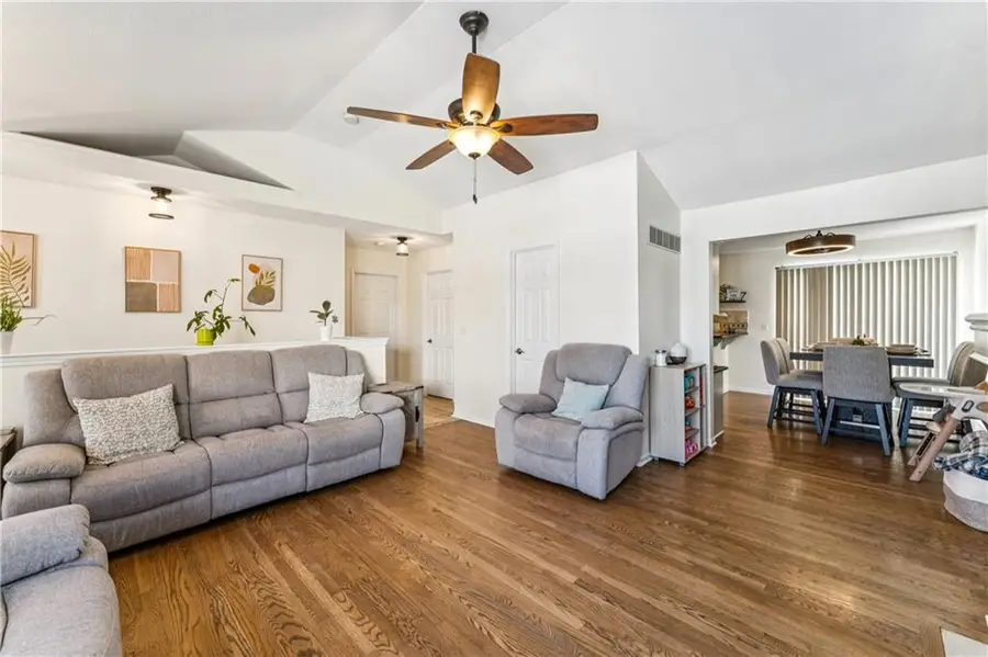 12640 S Parker Terrace, Olathe, KS 66061 - Image #3