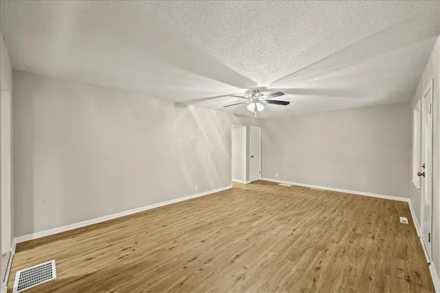 9421 E 15th Street, Independence, MO 64052 - Image #3