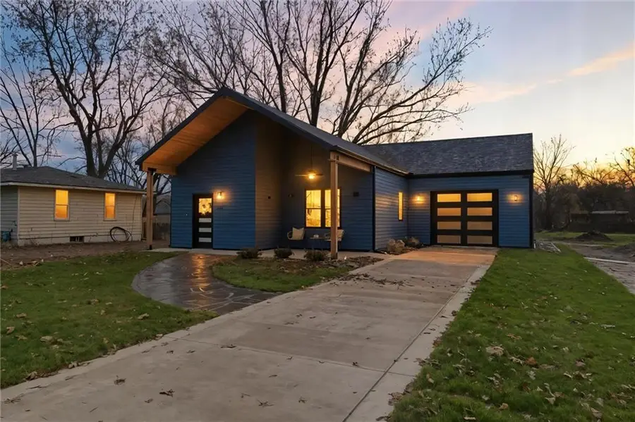 516 Lake Street, Lawrence, KS 66044 - Image #2