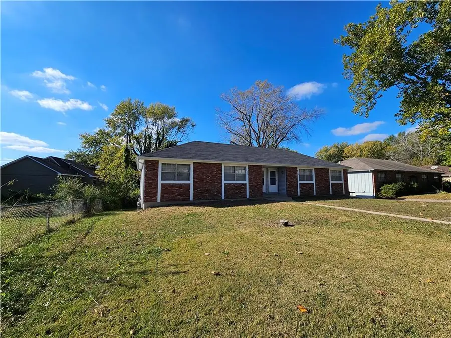 8404-8406 Sterling Avenue, Raytown, MO 64138 - Image #3