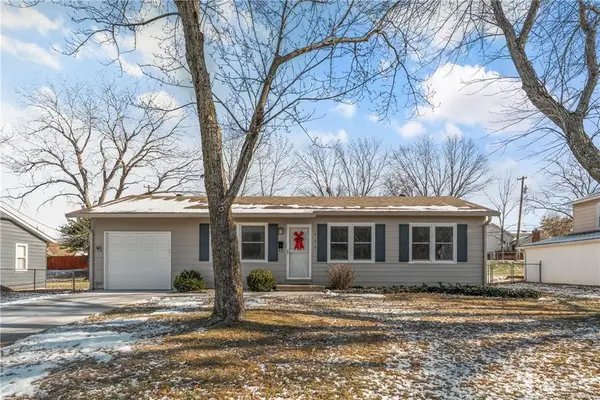 520 S Alta Lane, Olathe, KS 66061