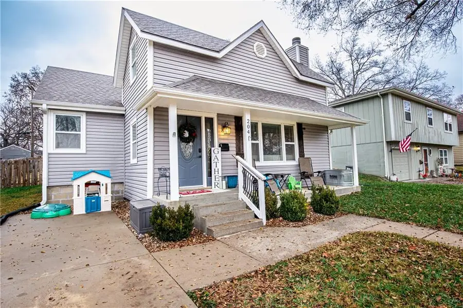 204 E Shawnee Street, Paola, KS 66071 - Image #2